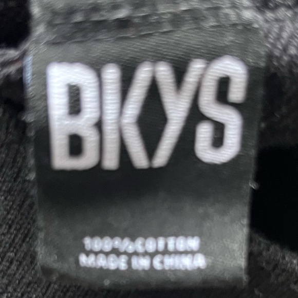 BKYS Embroidered Black Lucky Charm Bunny Rabbit Black Crew Neck Men’s Size L - Picture 4 of 7